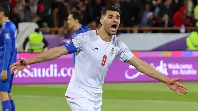 Mehdi Taremi, autor de los dos tantos para darle la clasificación al país asiático.