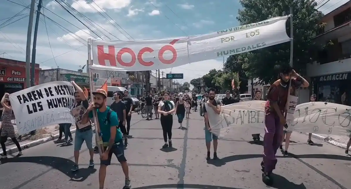 Mussi asumió en Berazategui y ese mismo día ya tuvo su primera protesta en contra 