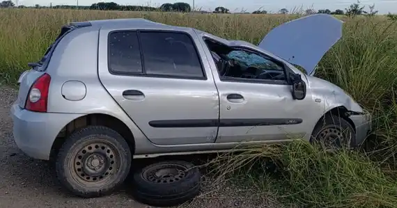 Un tandilense resultó herido tras un accidente y posterior vuelco en un camino rural de Ayacucho