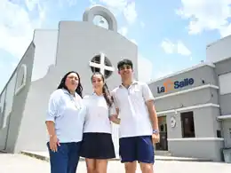 Alumnos impulsan la protección del casco histórico del Colegio Villa Malvina y trabajan en la creación de un museo