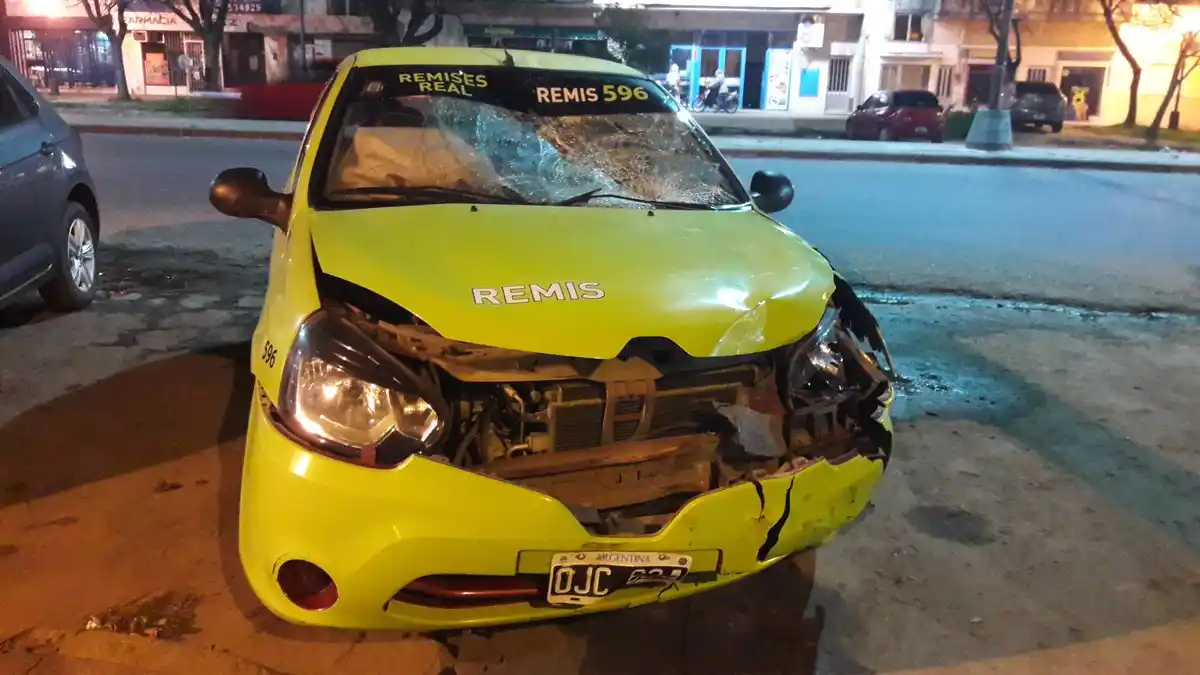 Murió una mujer tras protagonizar un accidente en López y Planes e Iturraspe