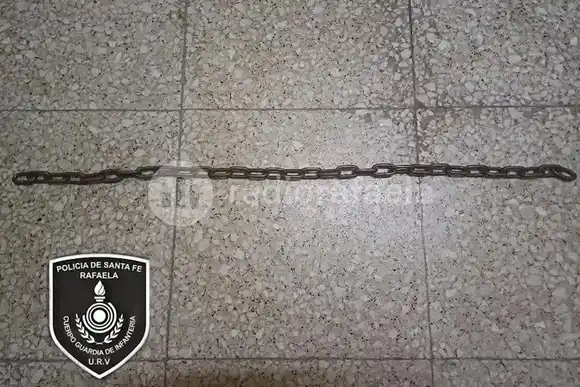 Un grupo de vecinos atrapó a un menor que quiso meterse en una casa de barrio Italia