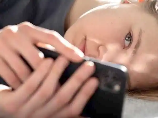 Cayó joven por acosar a una
menor de edad en redes sociales