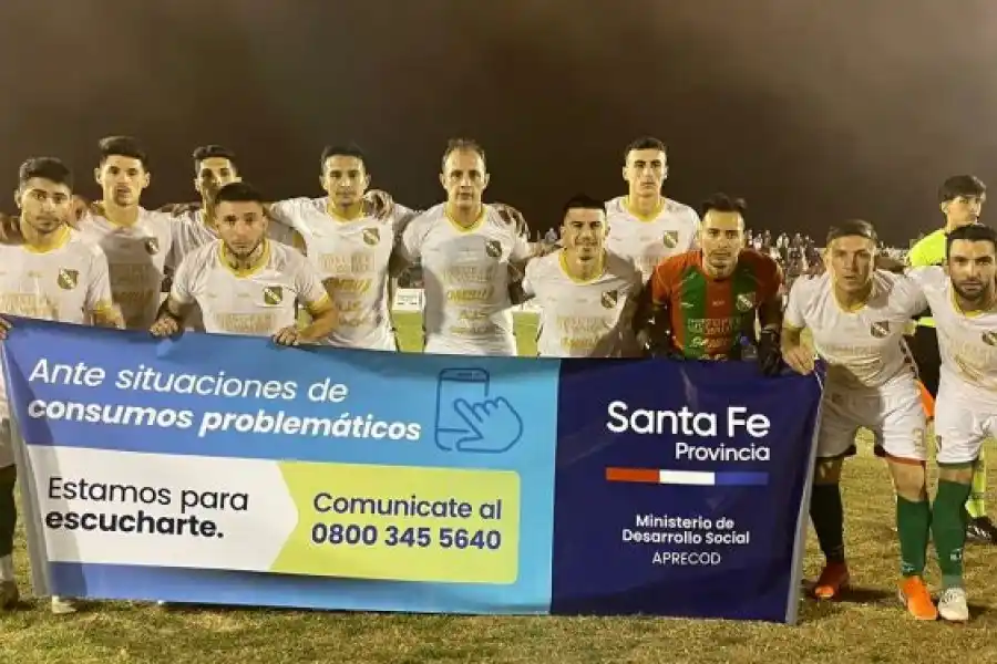 Sportivo Las Parejas eliminó a Newells y se metió en cuartos de final