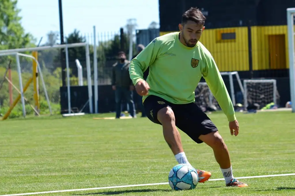 Sufi rescindió su contrato con Santamarina