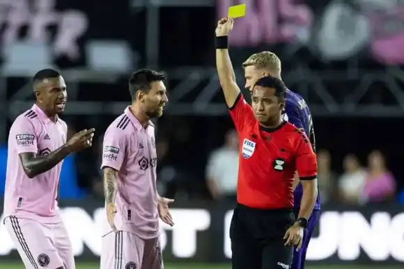 Los árbitros no dirigirán en el inicio de la MLS