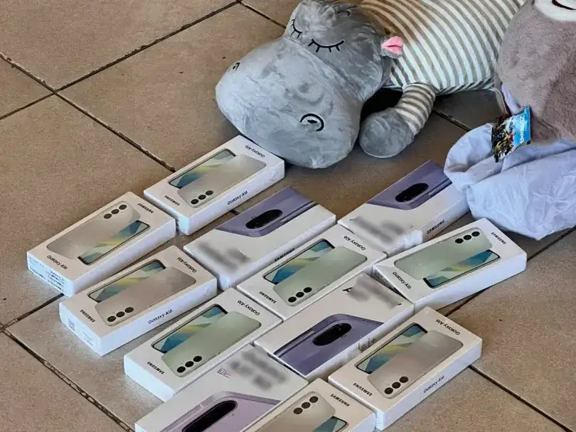 Secuestran 12 celulares ocultos en peluches durante un control en Formosa