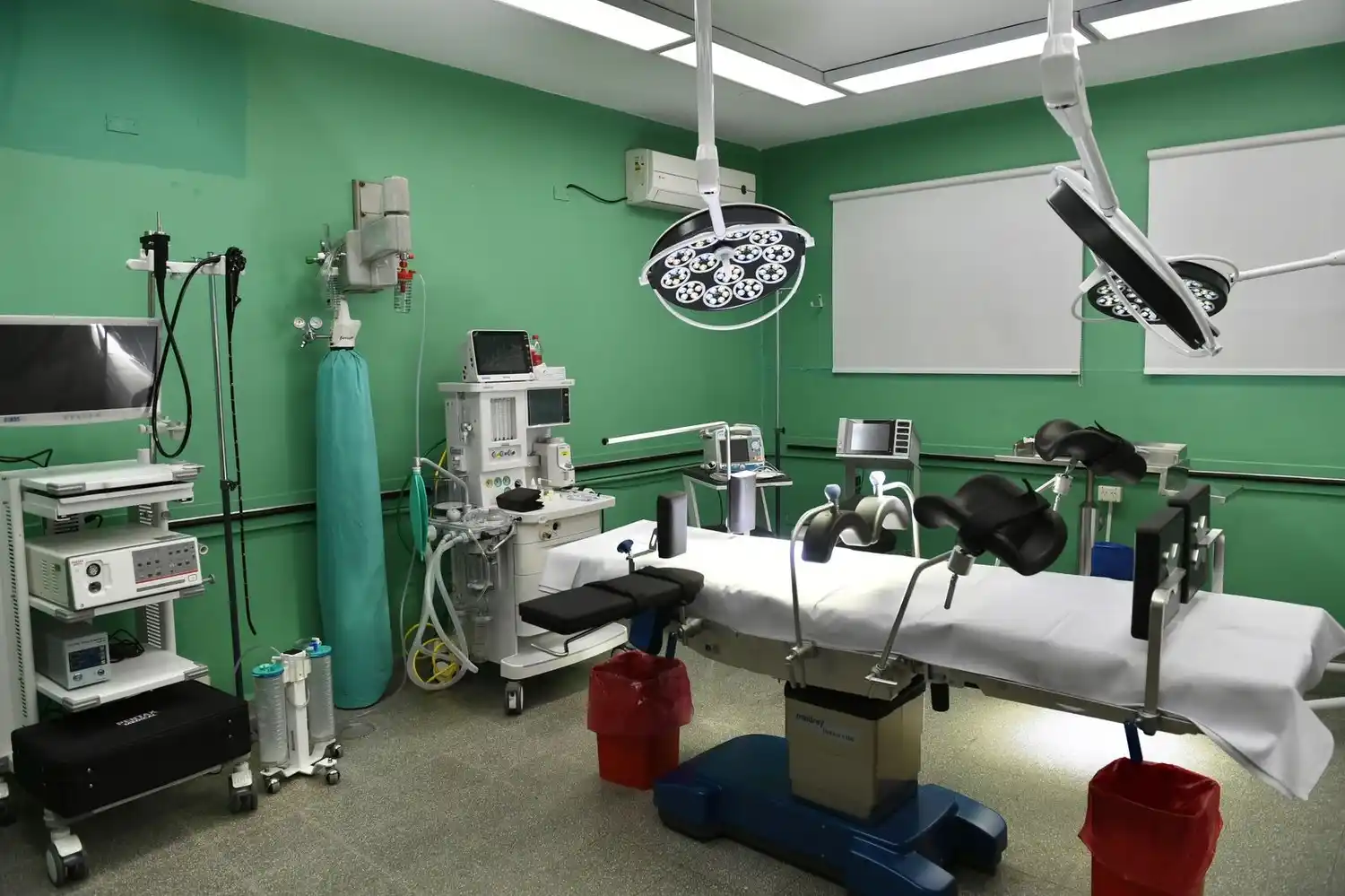 La importación de equipamiento médico usado volvió al centro del debate tras los cruces entre Nación y la Provincia.