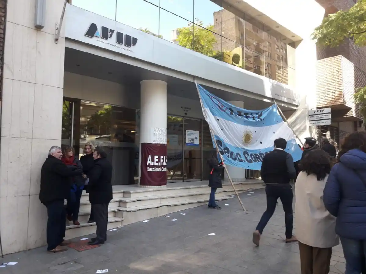 Hoy habrá asambleas y un apagón informático en Afip