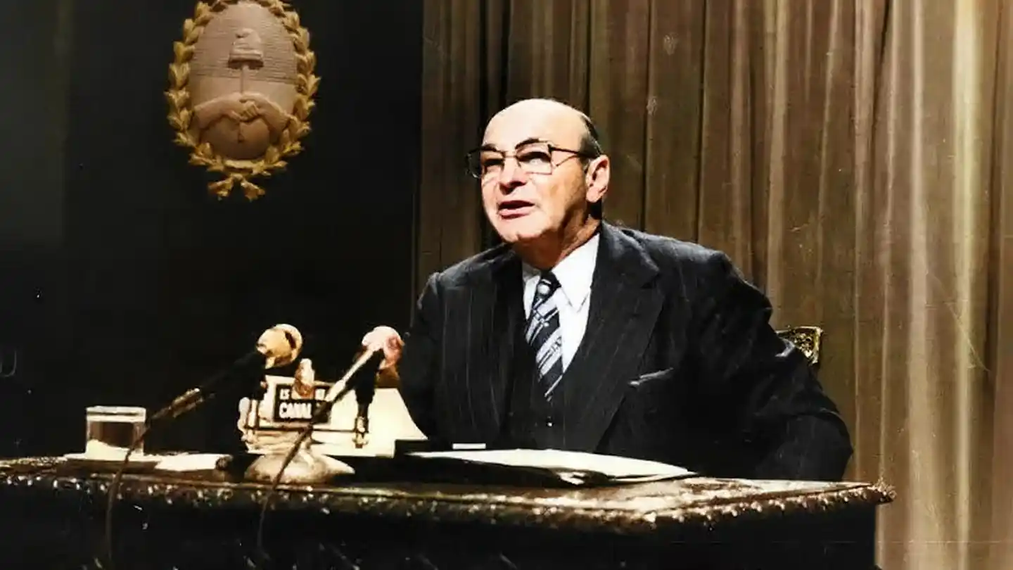 Celestino Rodrigo llegó al Ministerio de Economía en subte, dijo que era "peronista de la primera hora", pero duró solo 49 días en el cargo.