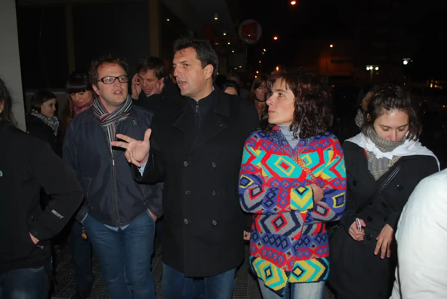 Elecciones 2013: Massa recorrió las calles de Azul