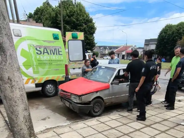 Dos accidentes casi simultáneos en el mediodía de este sábado