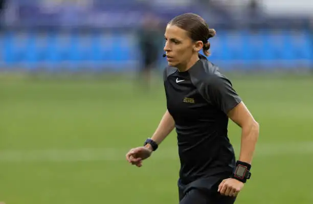 La francesa Stéphanie Frappart, una de las designadas para el Mundial.