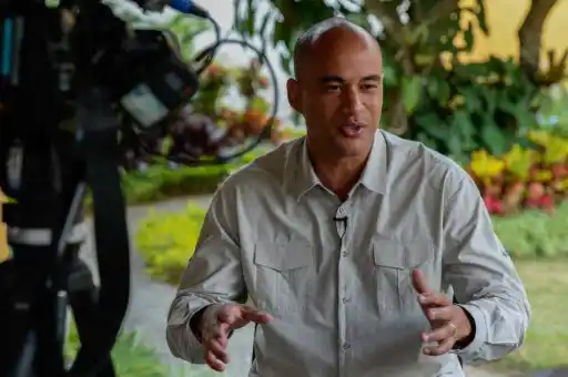 Salud, alimentación y vivienda: temas en los que se debe enfocar la educación, según ministro Héctor Rodríguez