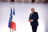 Bayrou nombró un gobierno continuista e incorporó al ex primer ministro Manuel Valls