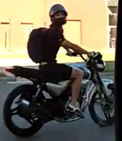 Allanaron la casa del hombre que acosó a una mujer y goza de una condena en suspenso