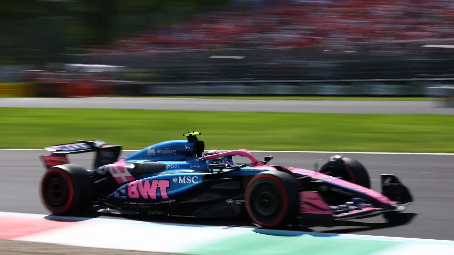 Franco Colapinto girando en Monza.