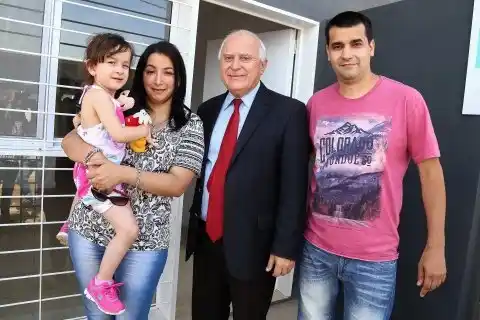 Lifschitz entrega 44 viviendas y 150 escrituras en Rosario