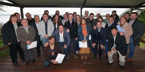 El gobernador Bordet reunió a los intendentes peronistas