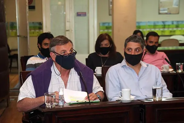 La apertura del paseo del Puerto generó debate en el Concejo
