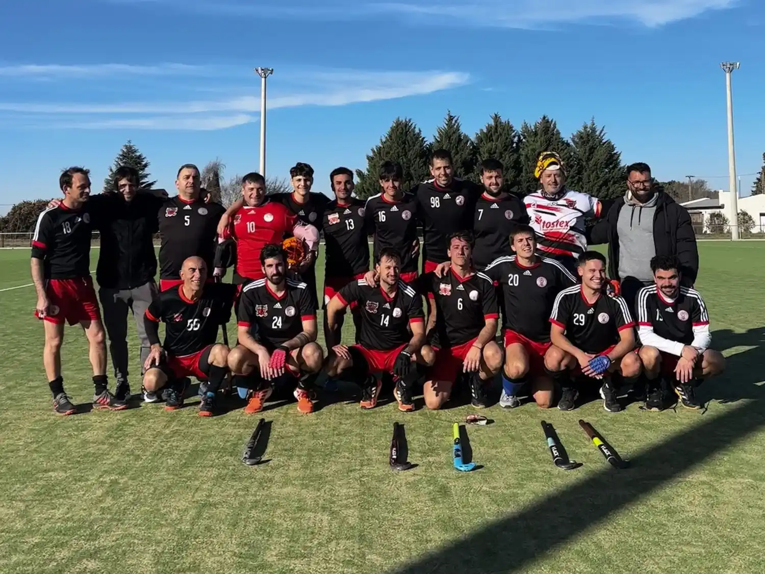 Hockey sobre césped: Huracán a un paso del Top 4
