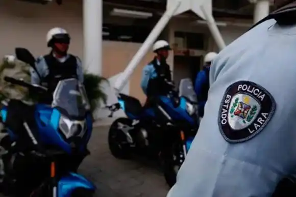 Preso funcionario de PoliLara que  se embriagó y perdió su arma de reglamento