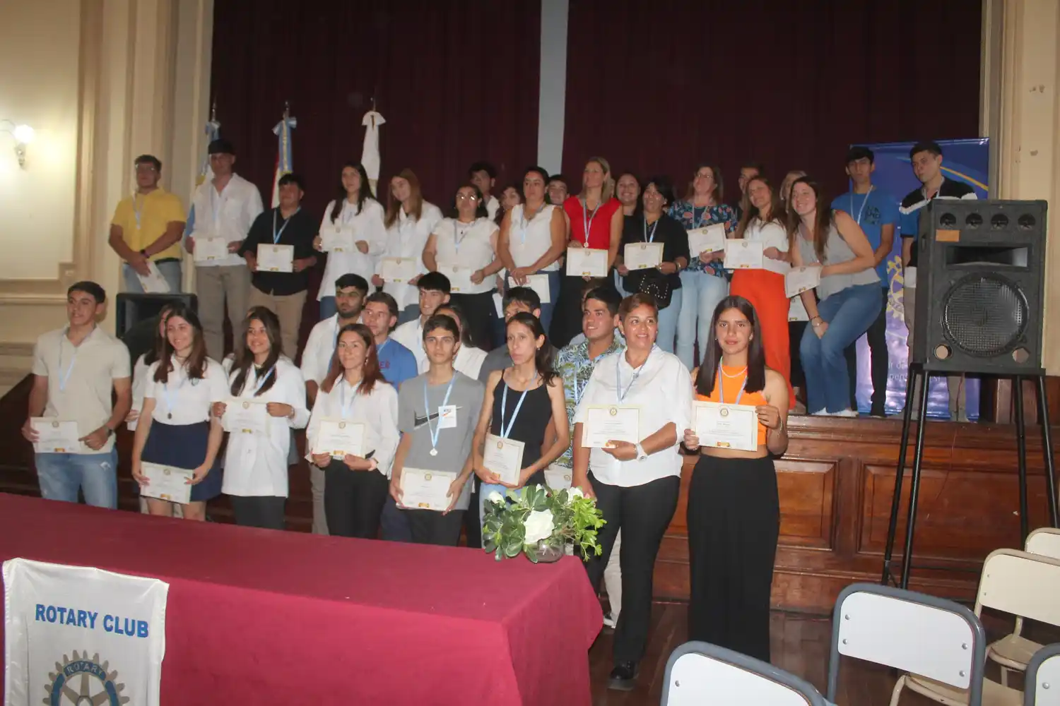 En esta edición se distinguió a 42 estudiantes.
