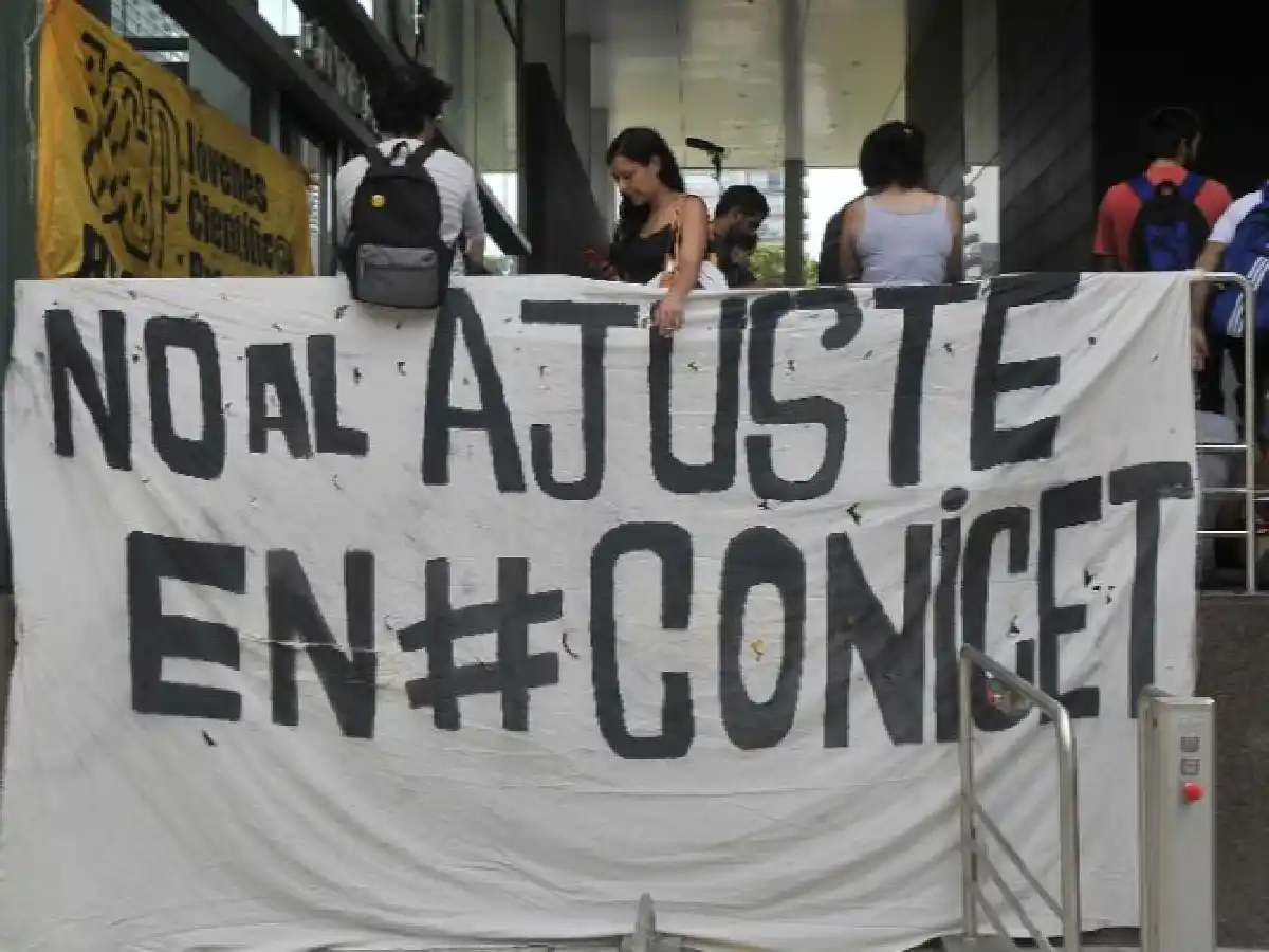 Sigue el ajuste en la Ciencia: Conicet aceptó sólo al 17% de los investigadores