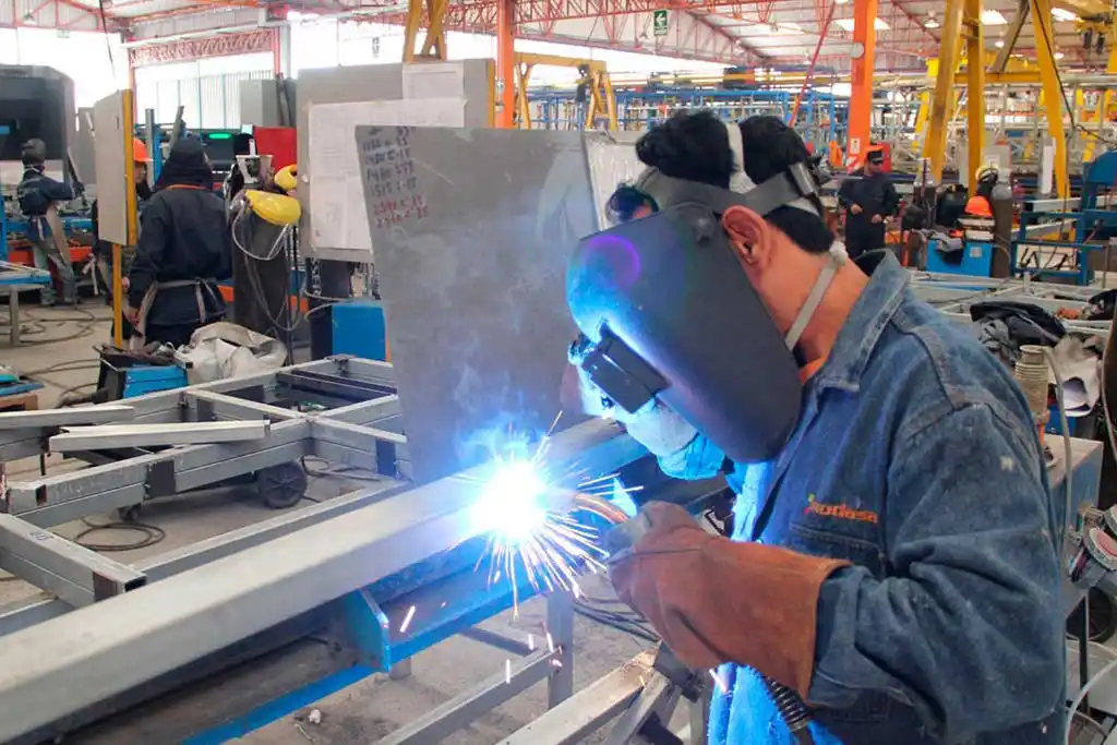 La actividad industrial bonaerense creció 3,4%