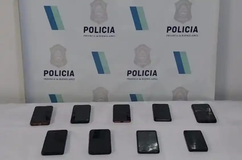 Atraparon a dos menores que robaron 9 celulares en un boliche