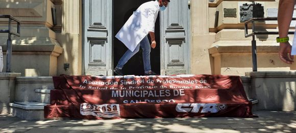 Paro de médicos: el Gobierno afina el lápiz, pero la situación es crítica para hacer frente a todos los compromisos