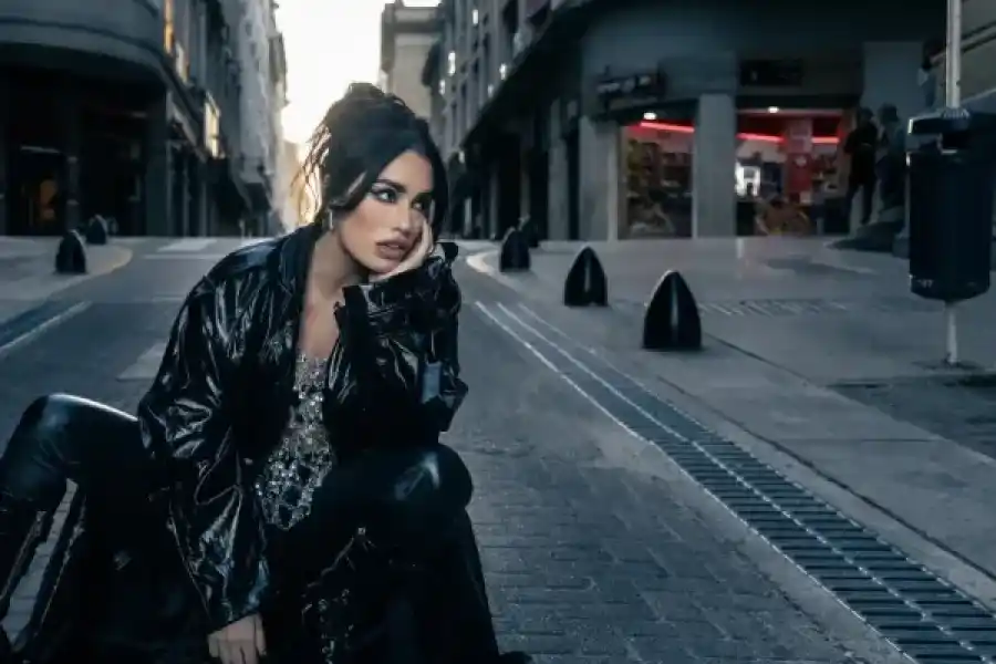 Lali sacó su quinto disco de estudio: "¡Viva el Pop! Es para ustedes amores indisciplinados"