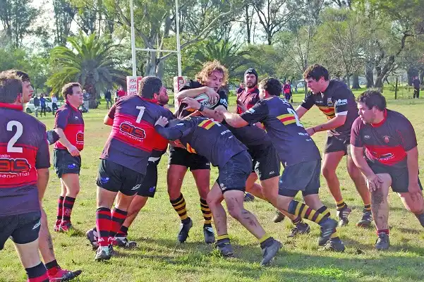 Central Entrerriano recibe a Carpinchos en el clásico de la ciudad