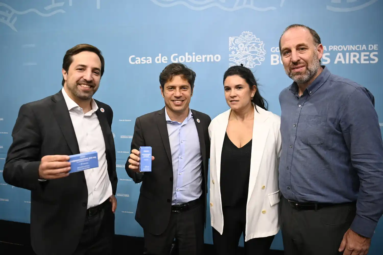 El ministro Kreplak y Kicillof en el anuncio (Foto: Gobernación)