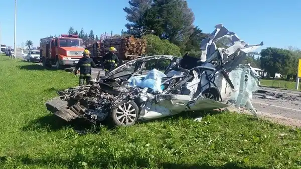 Una familia entrerriana murió en un violento choque frontal
