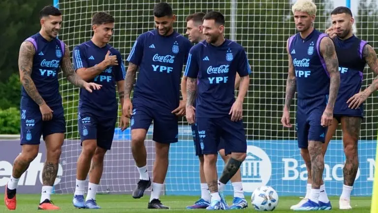 La Selección recibe a la Uruguay de Bielsa desde las 21 en la Bombonera