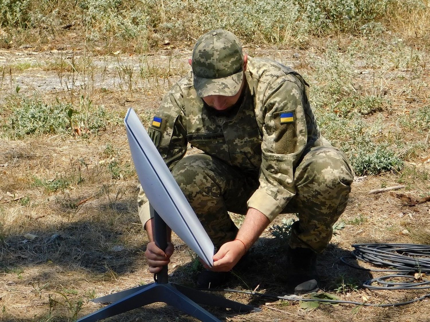 Polonia suministrará 5.000 terminales satelitales Starlink a Ucrania