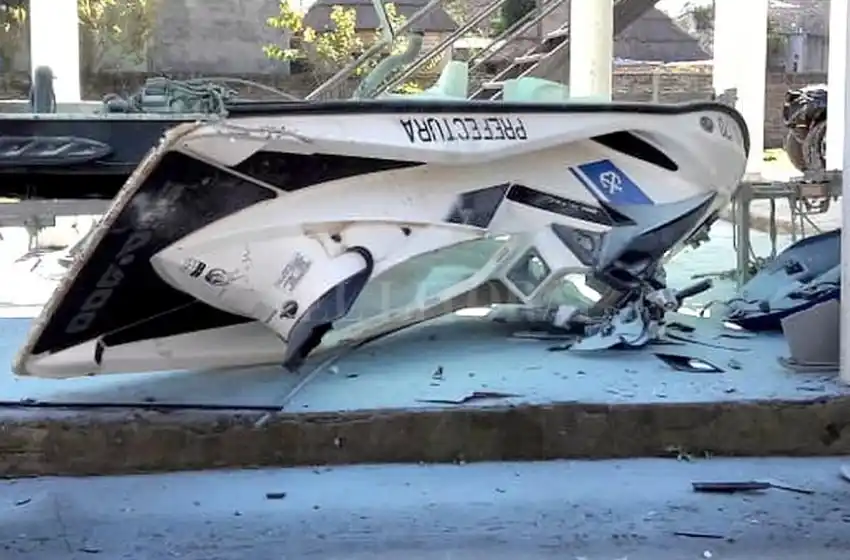 Explotó una moto de agua y dejó con lesiones graves a un prefecto