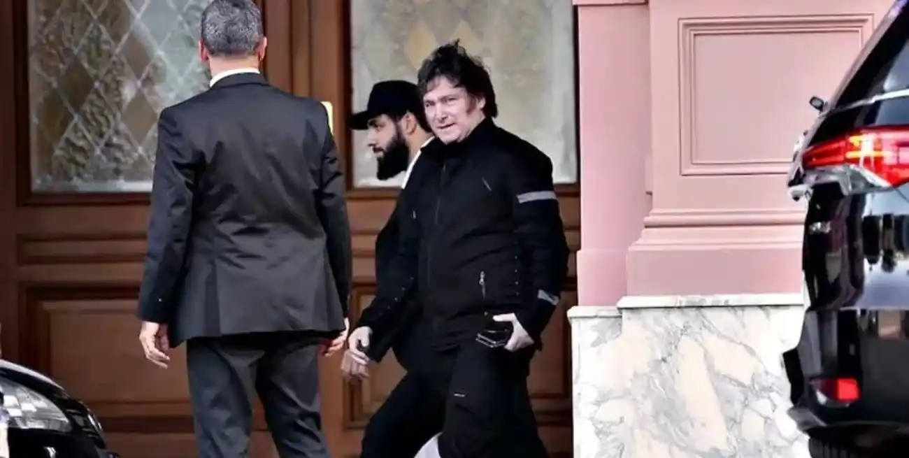 El presidente Javier Milei encabezó este viernes una nueva reunión junto a su Gabinete, como cada día desde el 10 de diciembre.