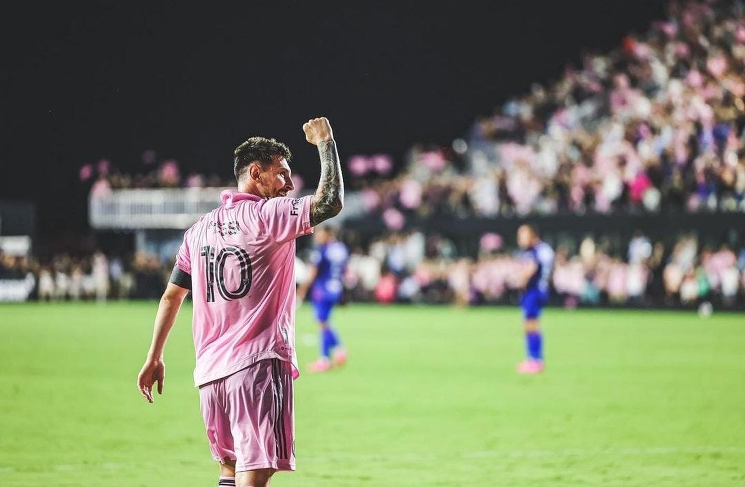 Lionel Messi le dio la victoria al Inter de Miami con un golazo de tiro libre.