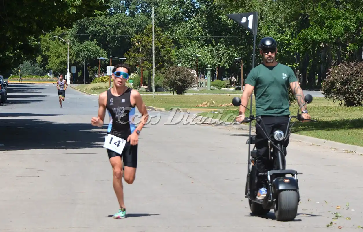 Tiago Muñoz ganador del Triatlón de Necochea