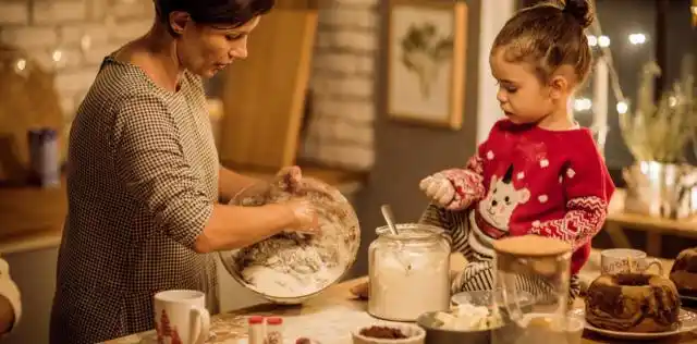 “Papá Noel se ocupa de todo”: ¿por qué las mujeres le temen a la sobrecarga de tareas en Navidad?