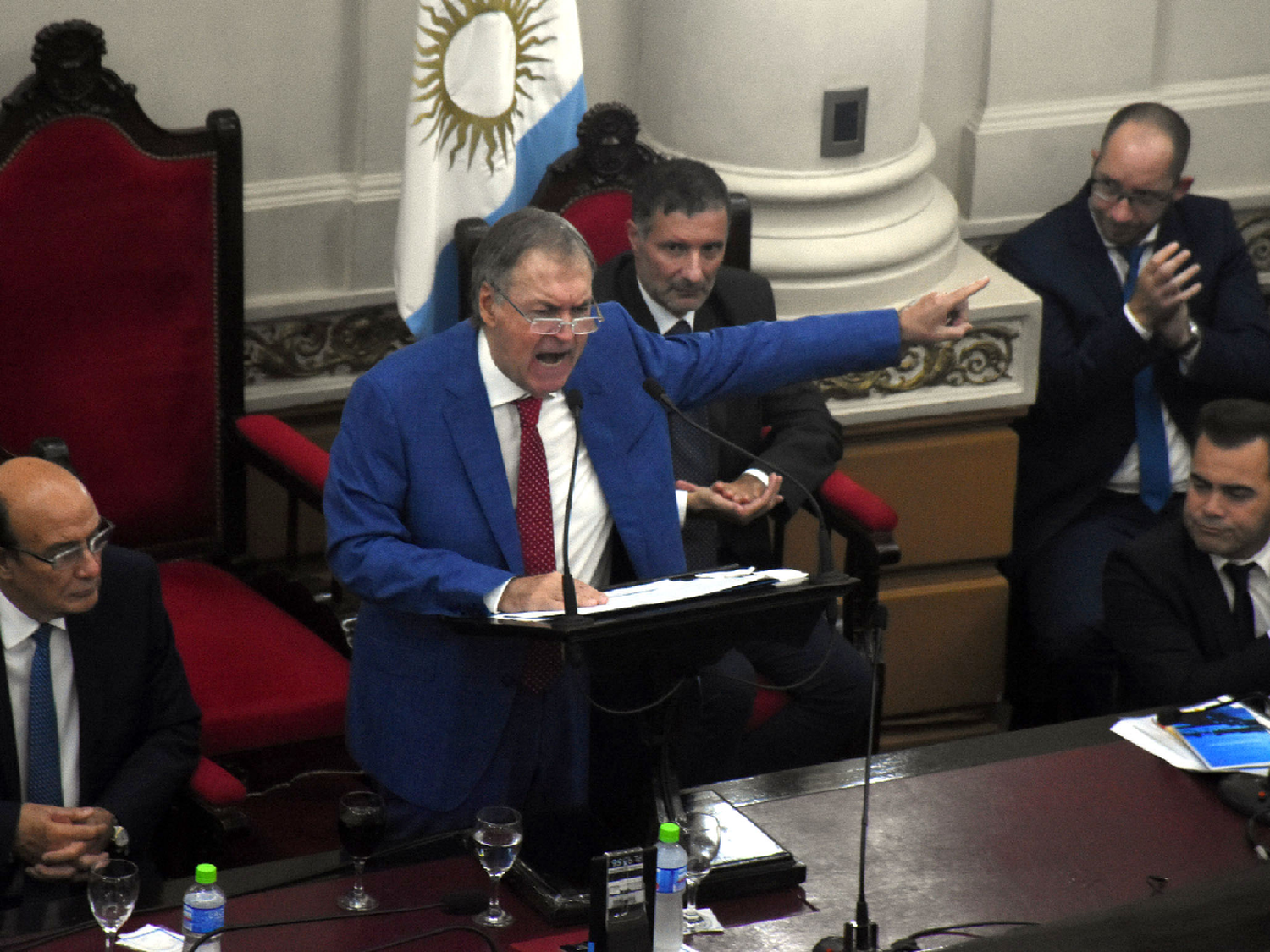 Schiaretti: "A esta argentina la sacamos trabajando todos juntos"