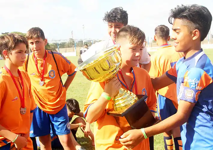 Anticipan nueva edición de copa infantil