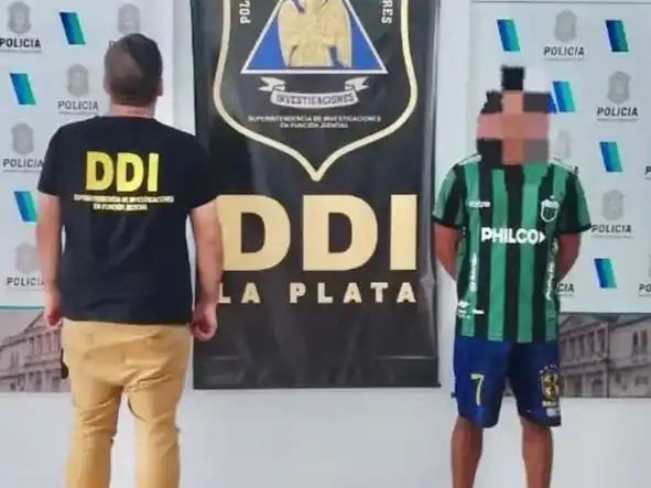 Cayó un miembro de la banda que se dedica a robar motos a conductores de aplicación en La Plata