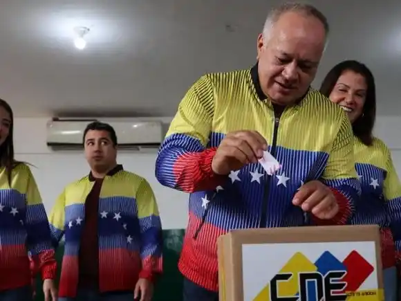 Diosdado Cabello: "El CNE cada día se supera en  eficiencia"