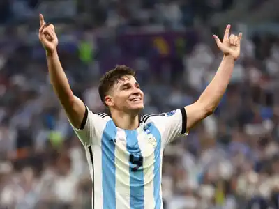 El crack silencioso: Julián Álvarez, campeón de todo