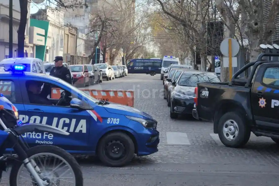  Tránsito cortado y gran despliegue policial frente a Tribunales: ¿qué ocurrió?