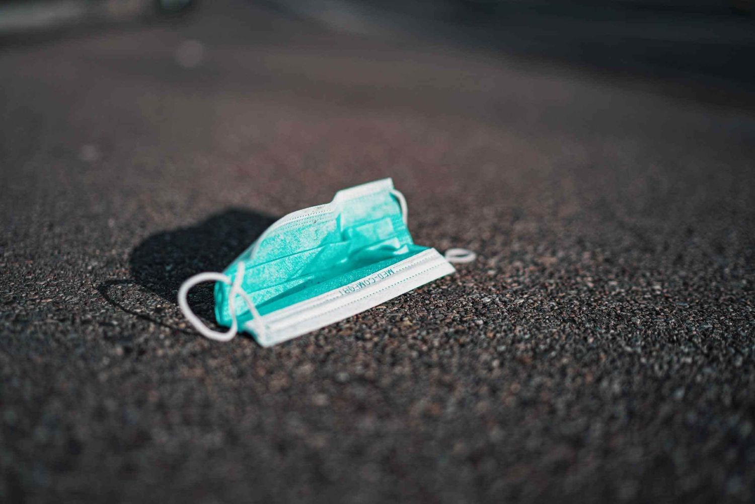 ¿De dónde viene el movimiento anti-mascarilla, que cobra impulso en Francia?