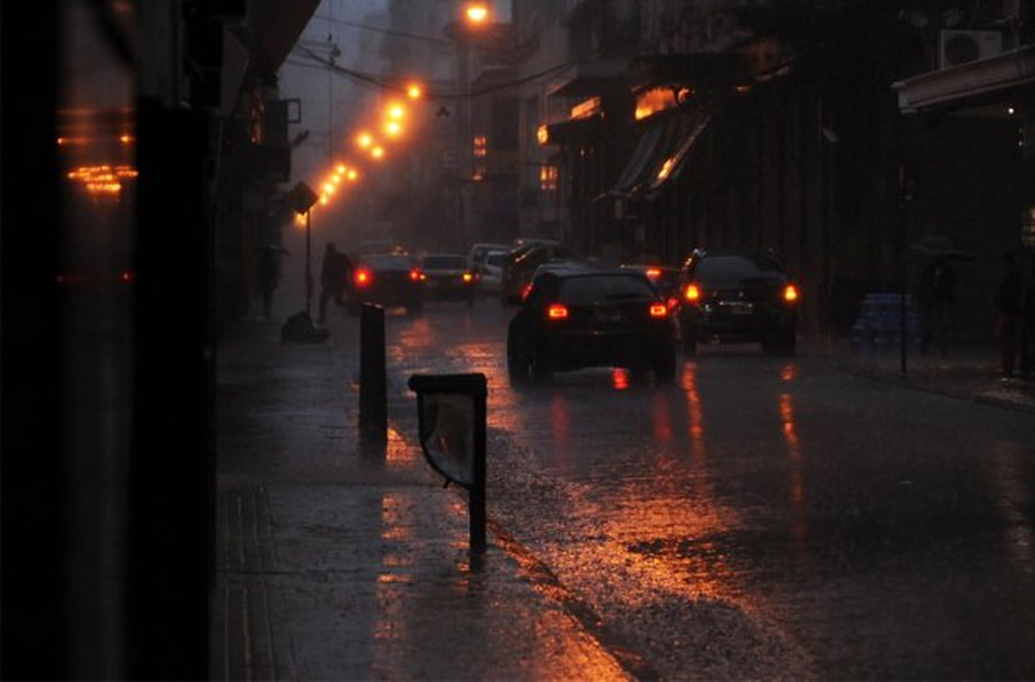 Emiten alerta naranja por tormentas para Rosario y la región